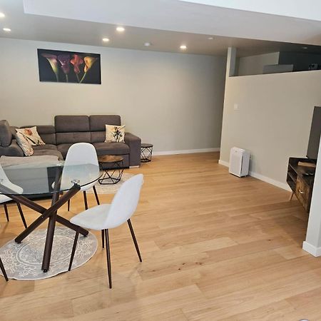 Lovely 1 Bedroom Suite Near Town Victoria Exterior foto
